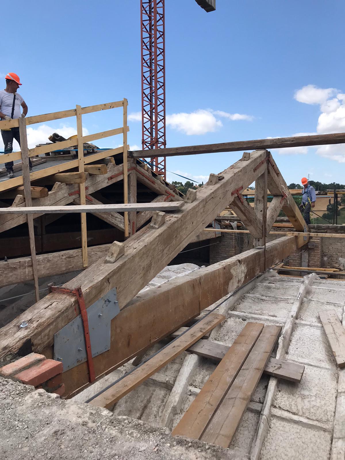 Progettazione Esecutiva e Direzione Lavori di Consolidamento Strutturale